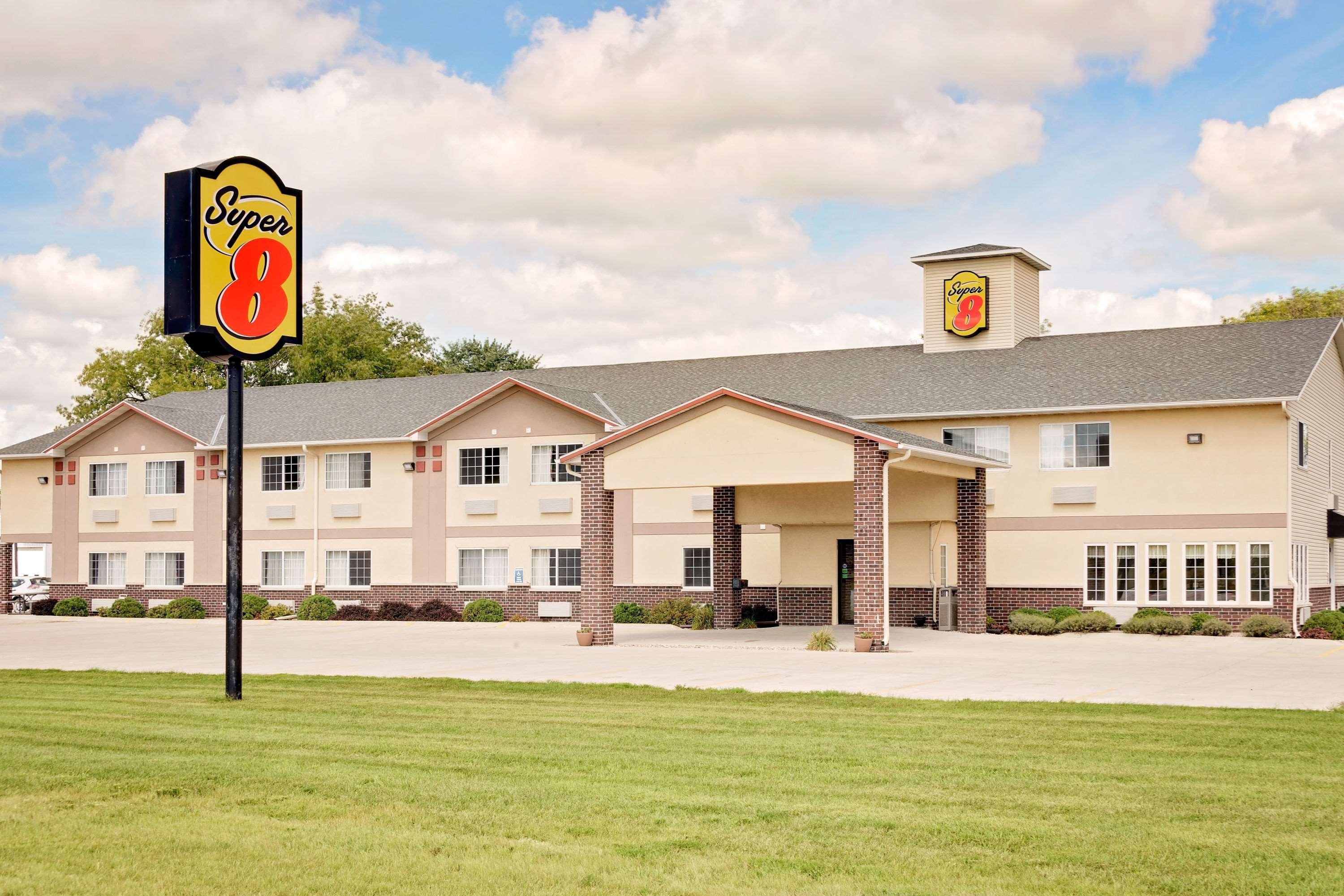 Super 8 By Wyndham Emmetsburg Hotell Eksteriør bilde