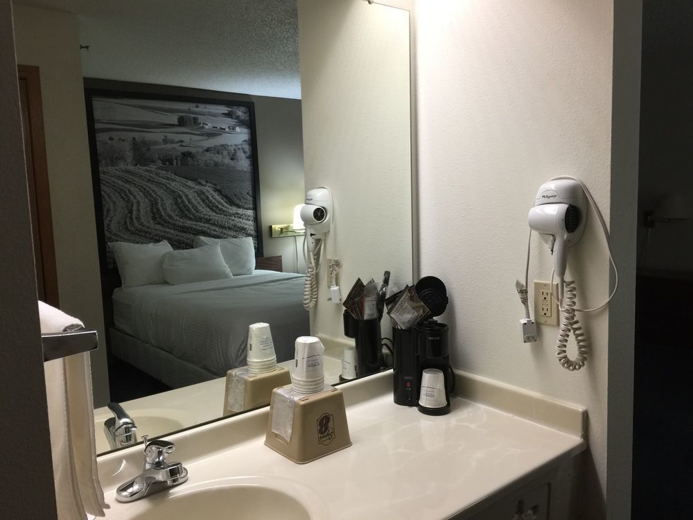Super 8 By Wyndham Emmetsburg Hotell Eksteriør bilde